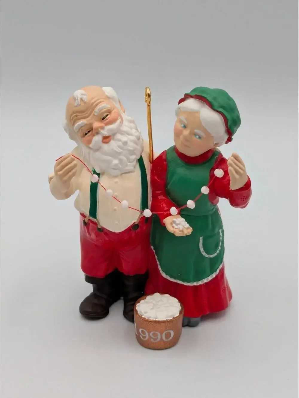 Hallmark Keepsake Popcorn Party Mr. and Mrs. Claus 1990, 5th in the Series